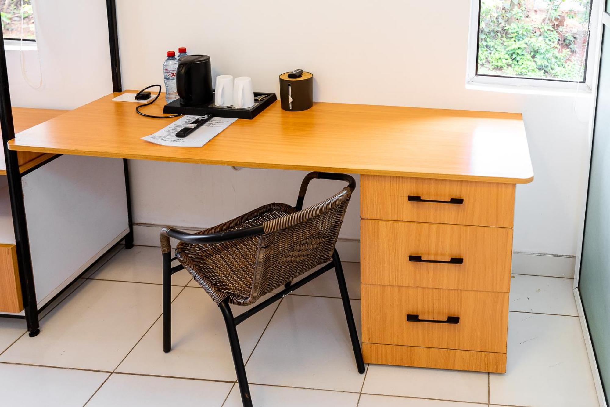 Harry'S Kisumu Oasis Aparthotel Bagian luar foto