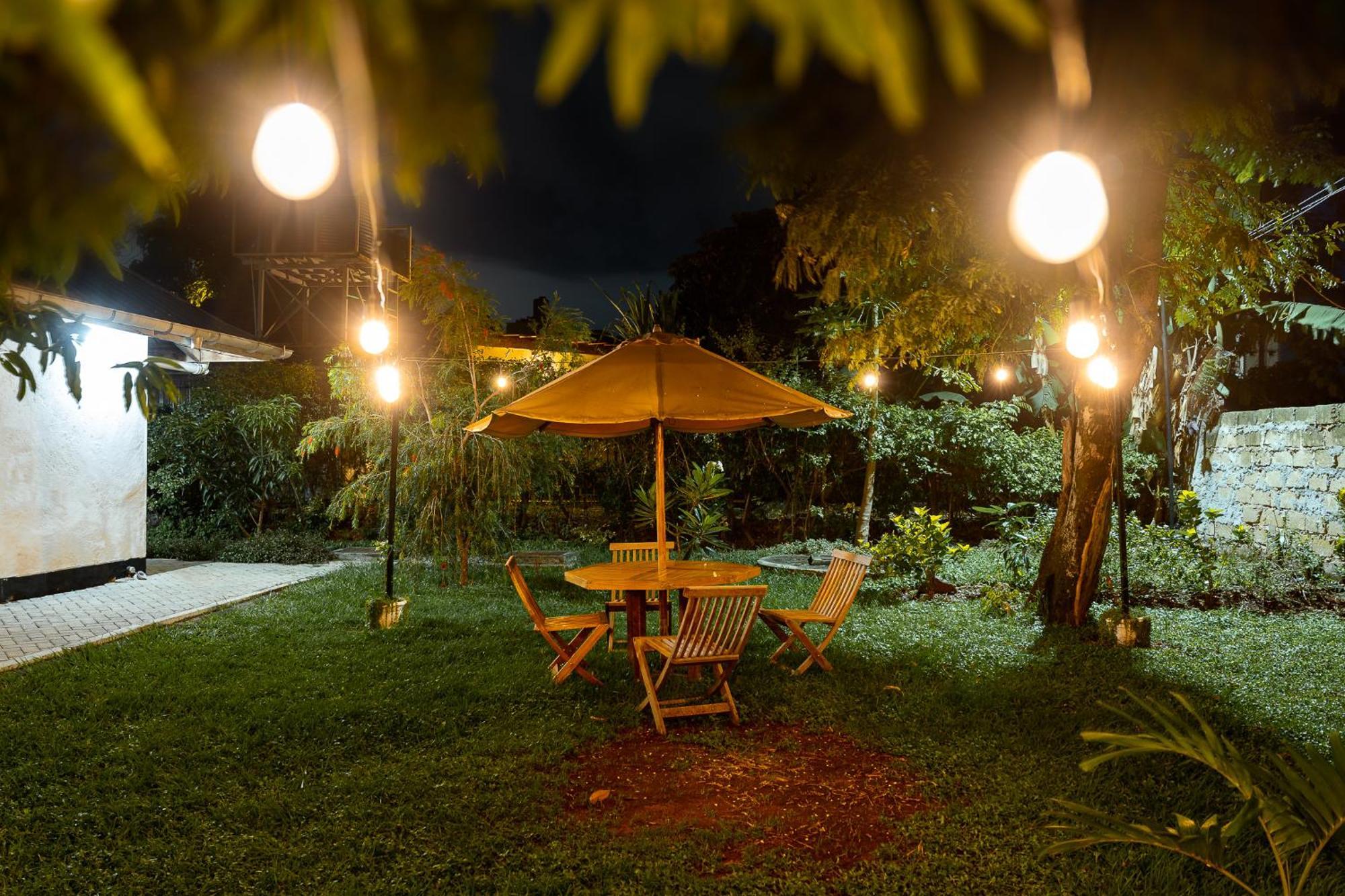Harry'S Kisumu Oasis Aparthotel Bagian luar foto