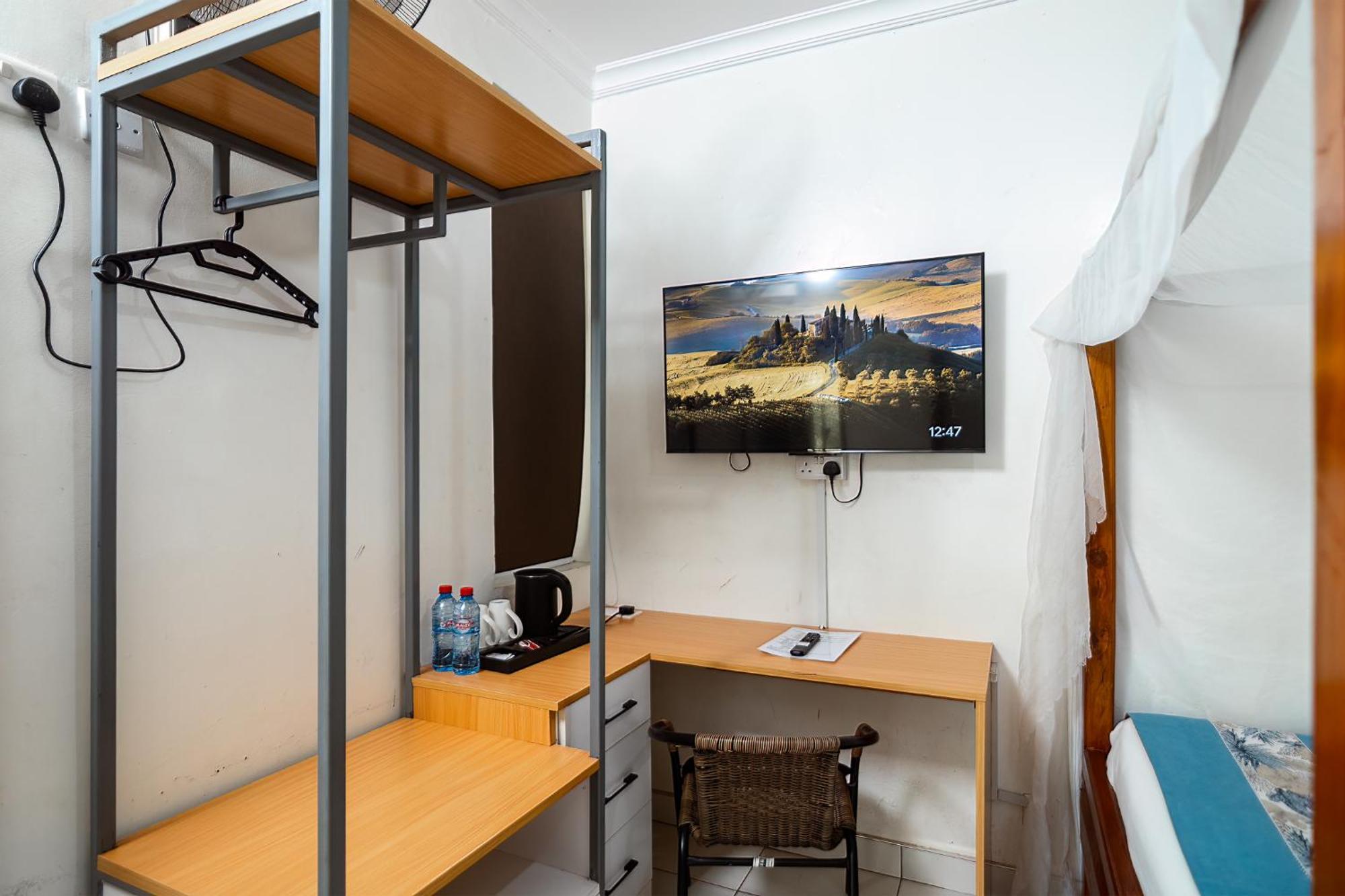 Harry'S Kisumu Oasis Aparthotel Bagian luar foto