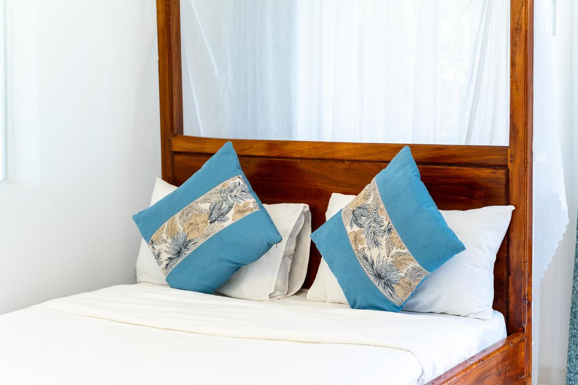 Harry'S Kisumu Oasis Aparthotel Bagian luar foto