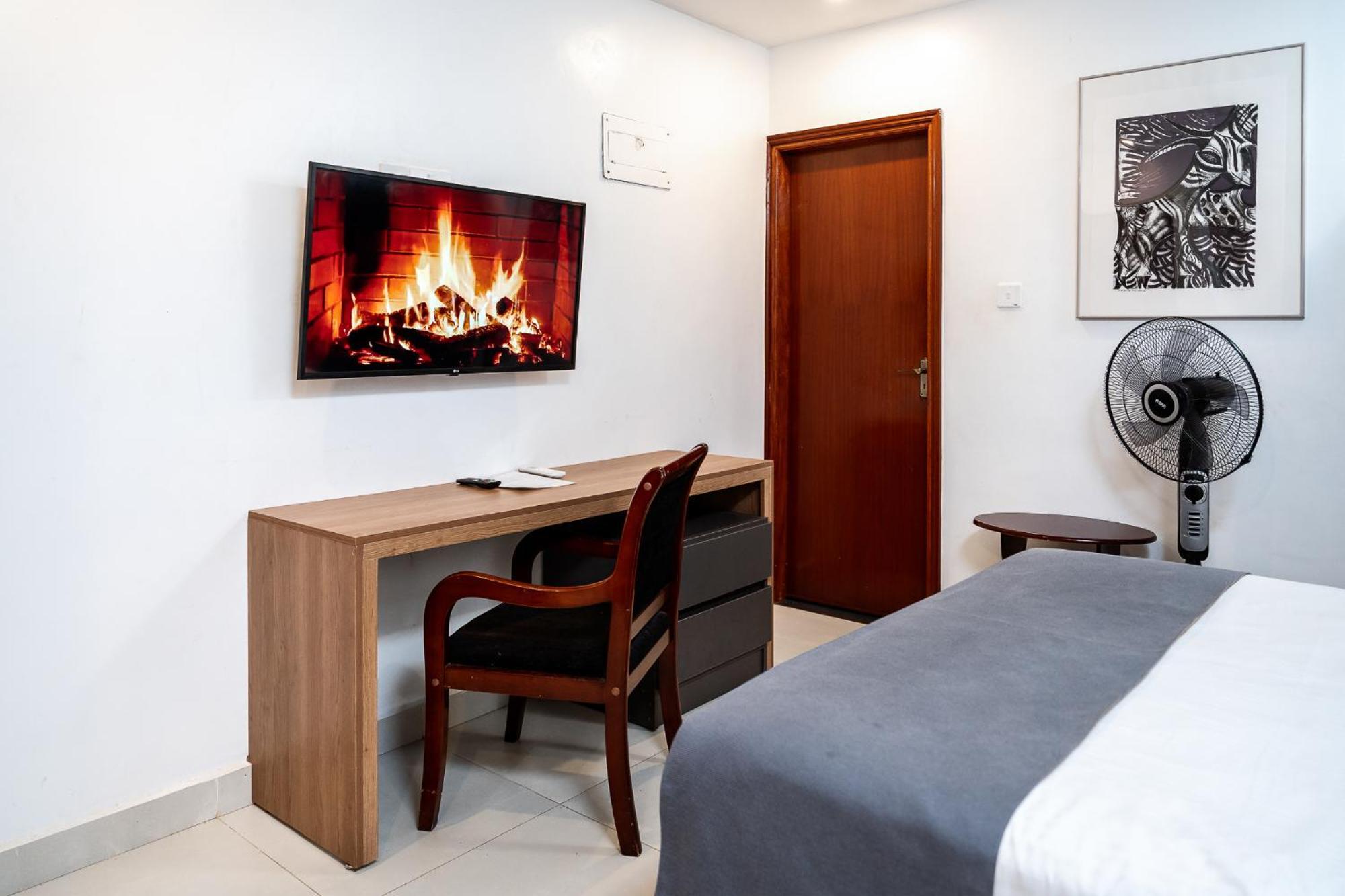 Harry'S Kisumu Oasis Aparthotel Bagian luar foto