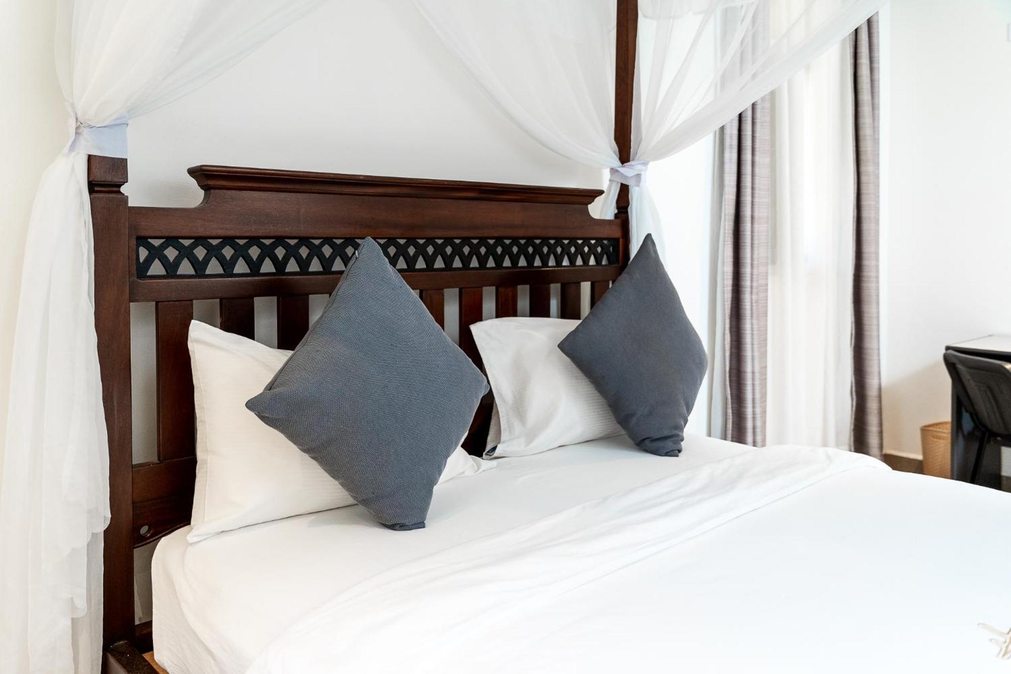 Harry'S Kisumu Oasis Aparthotel Bagian luar foto