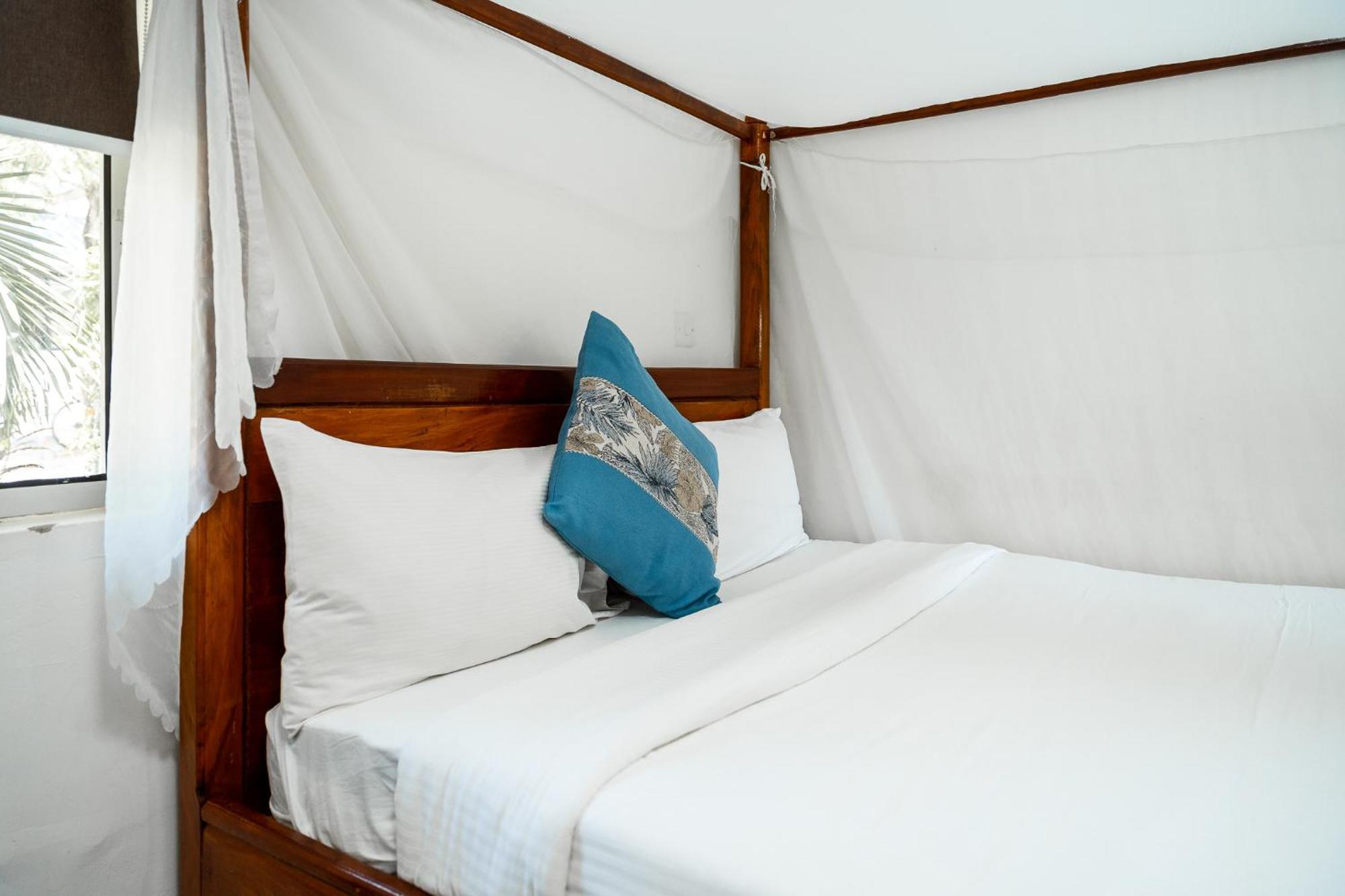 Harry'S Kisumu Oasis Aparthotel Bagian luar foto
